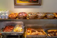 Maltezos Hotel - breakfast