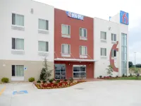 Motel 6 Tulsa, OK فنادق في Catoosa