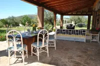 Meridiana Holiday House with Shared Swimming Pool