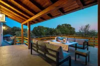 Villa Manda Adriatic Heated Pool - Homestays