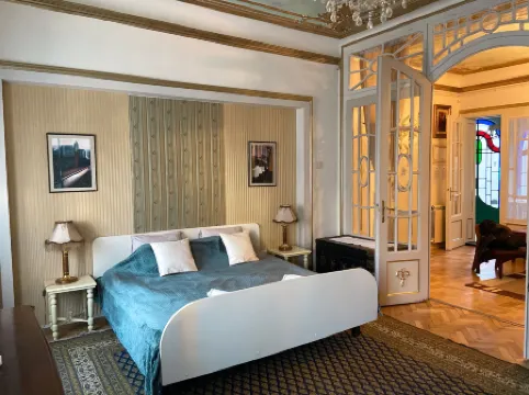 Apartments House of the Greats Skadarlija Отели рядом с достопримечательностью «Дунай»