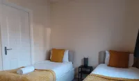 Marvyn-Seven House-Huku Kwetu-3 Bedroom-Fully Furnished-Quiet - Bungalows