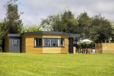 Primrose Farm Holidays Hotels near Truro and Penwith College