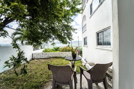 Skyline Suites, Queen, Ocean Views 1 Bedroom Condo by RedAwning