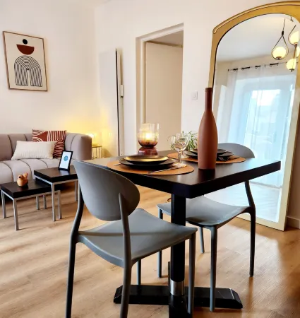 Appartements le 56, Calme, Entre Ville et Lac - Sejouraixlesbains Отели в г. Экс-ле-Бен