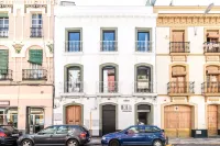Slow Suites Maestranza Hotels near Parque Don Miguel Mañara