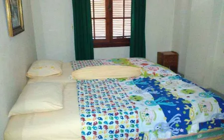 Kondominium Pantai Carita Selatan