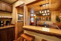 Arrowhead Pine Rose Cabins Hotels in Crestline