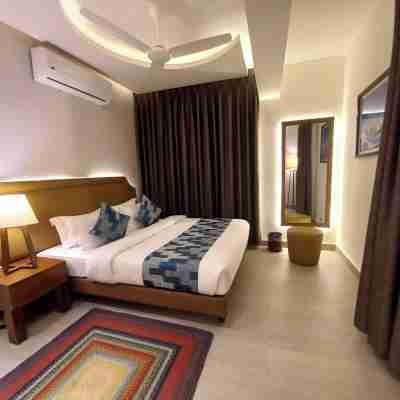Royal Pearl Suites Rooms