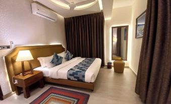 Royal Pearl Suites