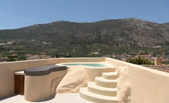 Manili Boutique Suites & Villas