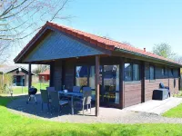Log Cabin in Damp Near Baltic Sea Beach - Parkplatz