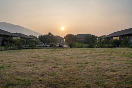 Amora A Boutique Resort Отели в г. Bhadas Bk.