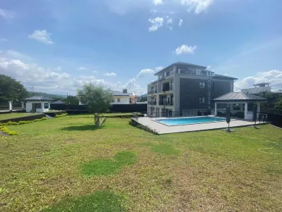 Home Xperience Luxury Apartments Hotels in Buea