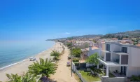 Cavo Blue Coastal Living - Beach