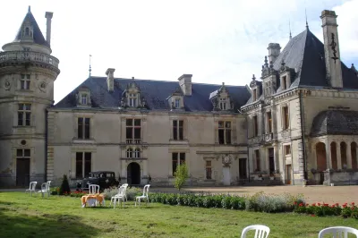 Château de la Court d'Aron Hotels near Floral Park Court Aron