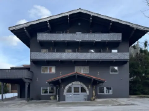 Two Brothers Inn Hotéis em Pertisau