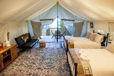 Haida Gwaii Glamping Co. Hotels in North Coast