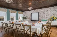 Ironclad Inn & Bourbon Room Hotels in Fredericksburg