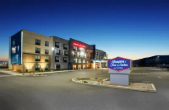 Hampton Inn & Suites by Hilton la Grande のホテル