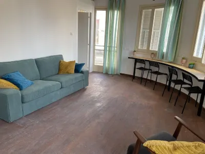 Bee Hostel Paphos Hoteles en 
