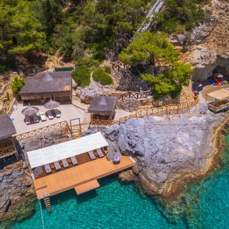 Private Island-Style Ultra Luxury Villa Estate