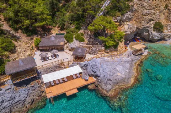 Private Island-Style Ultra Luxury Villa Estate