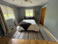 3-bedroom chalet next to skiing, hiking, boating and breweries