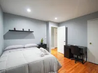 Modern 2-floor, 3-bedroom apartment 20 minutes from Manhattan. Hotels in West New York