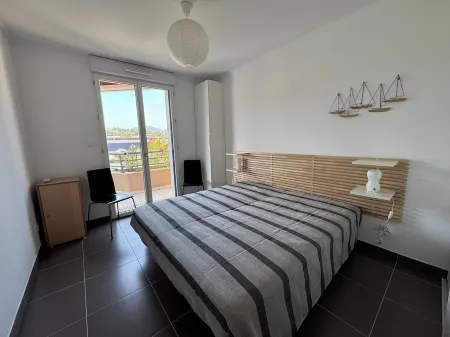 Magnificent T2 in the Heart of Cavalaire, 4 ' Walk from the Beaches of the Center