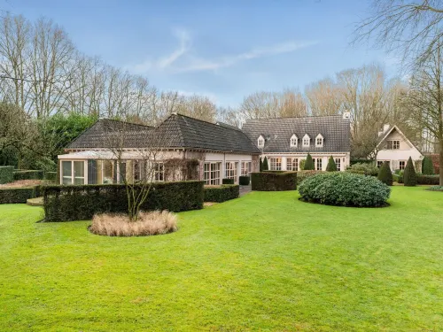 Beautiful Villa in Drunen with Private Heated Pool - Villas