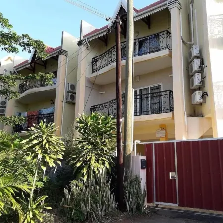 Captivating 3-Bed Apartment in Flic en Flac