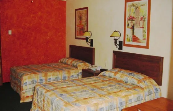 納沃華廣場酒店