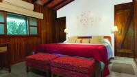 The Wooden House Hotel - Balkon