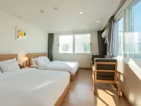 Heyy Seogwipo Hotel Hotels near Sammaebong Park