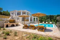 Vasiliki Villa - Charming 4 Br Villa with Pool and Sea Views - 4-Star