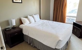 Zero - 100 Motor Inn