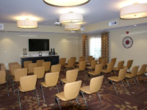 キャンドルウッド スイーツ デンバー ノース - ソーントン by IHG ソーントンのホテル