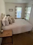 Bright and spacious Drake apt.