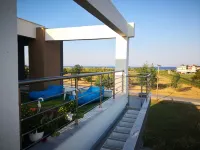 Peloton Inn - Ocean View