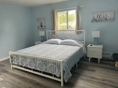 Stunning marina & Lake Michigan views, walking distance to downtown!