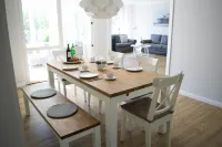 Nordic * Holiday apartment on the North Sea * At home by the sea Hotels in Husum