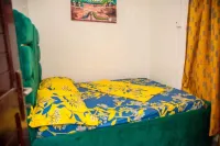 2 Bed Apt Sleeps 5 - WiFi Parking Balcony - Balkon