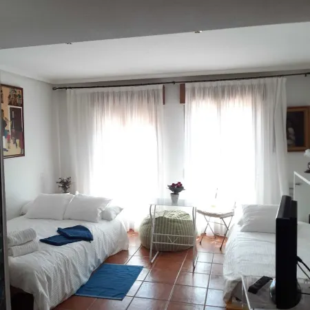 Small and Cozy apartment in Riaza Отели в г. Тьерра де Айльон