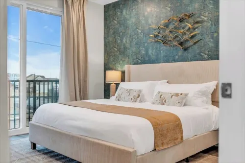 Rooftop Deck with 2 Master Suites with Linens + Towels