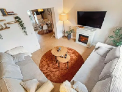 Lunaria Living | VW • Cozy - Central - Parking