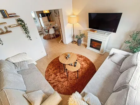 Lunaria Living | VW • Cozy - Central - Parking