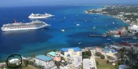 Waterfront with gorgeous views and direct access to the sea and George Town!