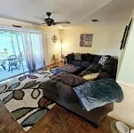 2-bedroom pool house with WiFi, AC in Spring Hill. Minutes from Weeki Wachee