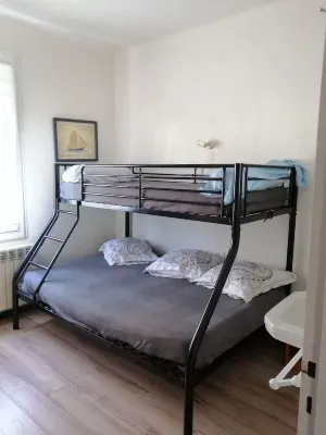 Villa a few steps from the beach